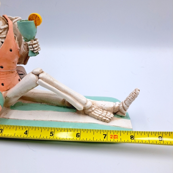 Retro Beach Bunny Skeleton Statue - Picture 8 of 9